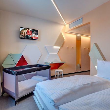 Meininger Hotel Heidelberg Hauptbahnhof 외부 사진