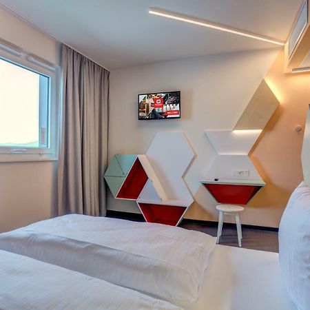 Meininger Hotel Heidelberg Hauptbahnhof 외부 사진